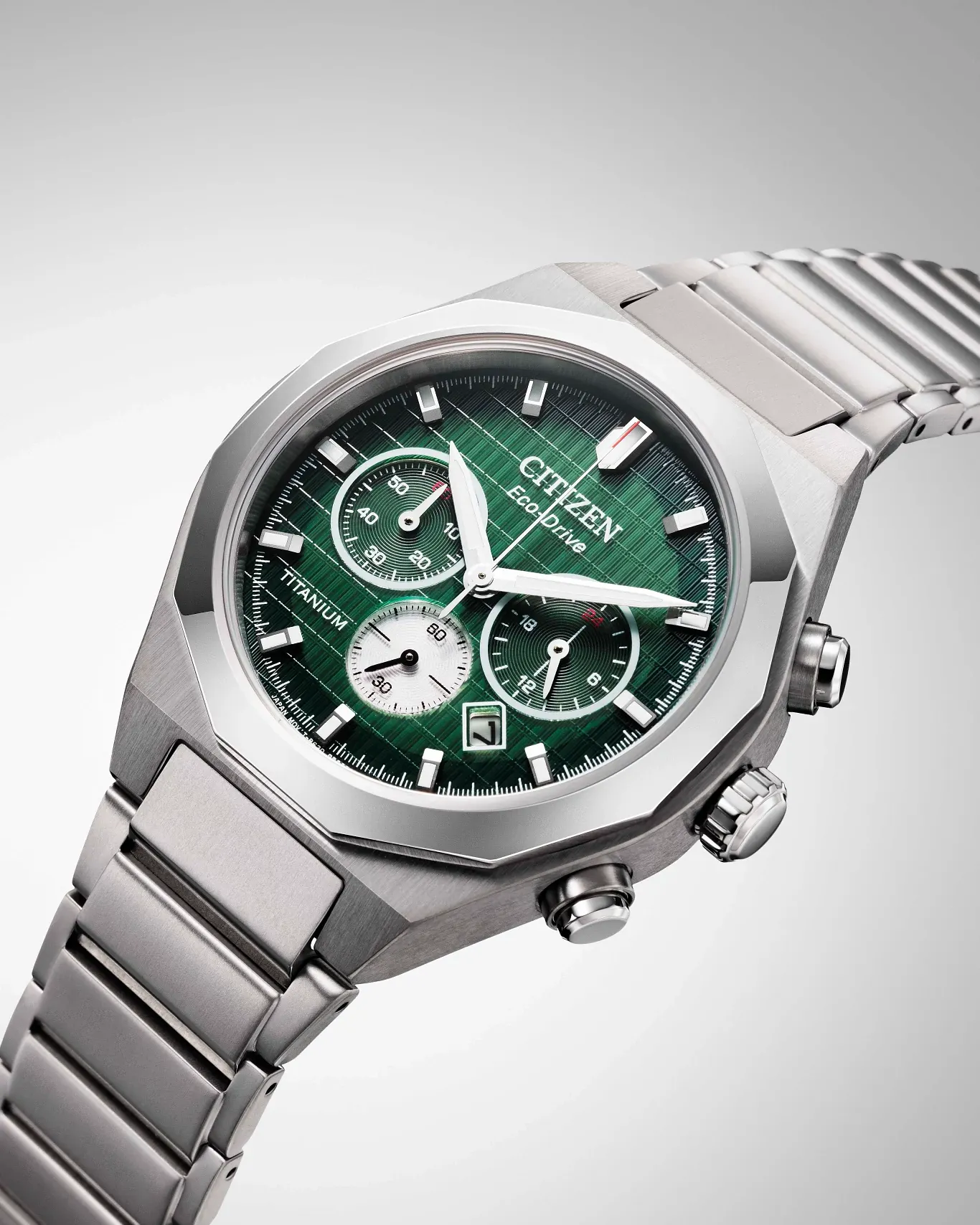 Zenshin Senkei Green Dial Super Titanium Bracelet CA4691-59X | CITIZEN